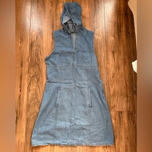 Sleeveless Hooded Light Wash Denim Dress